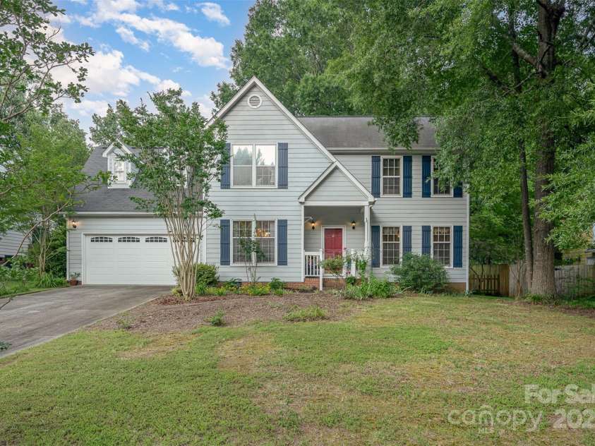 13416 Kintyre Court, Matthews, NC 28105.  MLS# CAR4270009, YatesRealty ID 22286. Welcome to 13416 Kintyre Court!