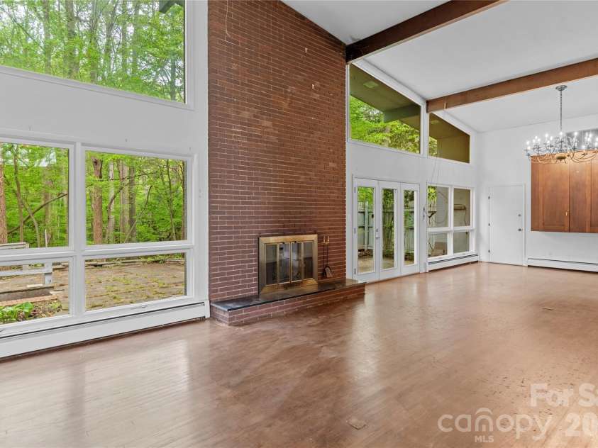2051 Royall Drive, Winston Salem, NC 27106.  MLS# CAR4381495, YatesRealty ID 22287. 