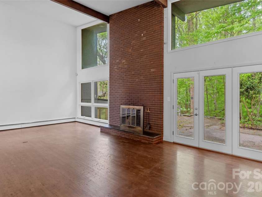 2051 Royall Drive, Winston Salem, NC 27106.  MLS# CAR4381495, YatesRealty ID 22287. 