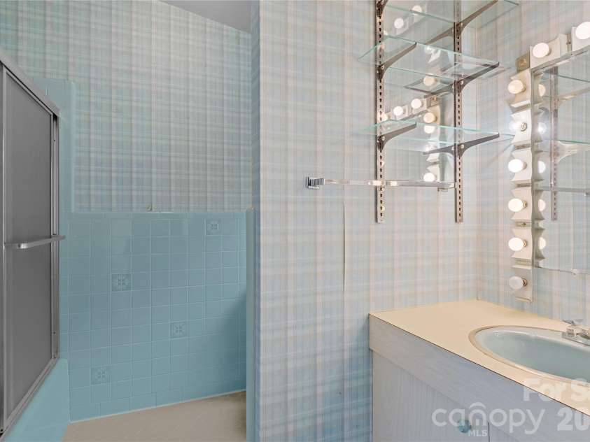 2051 Royall Drive, Winston Salem, NC 27106.  MLS# CAR4381495, YatesRealty ID 22287. 