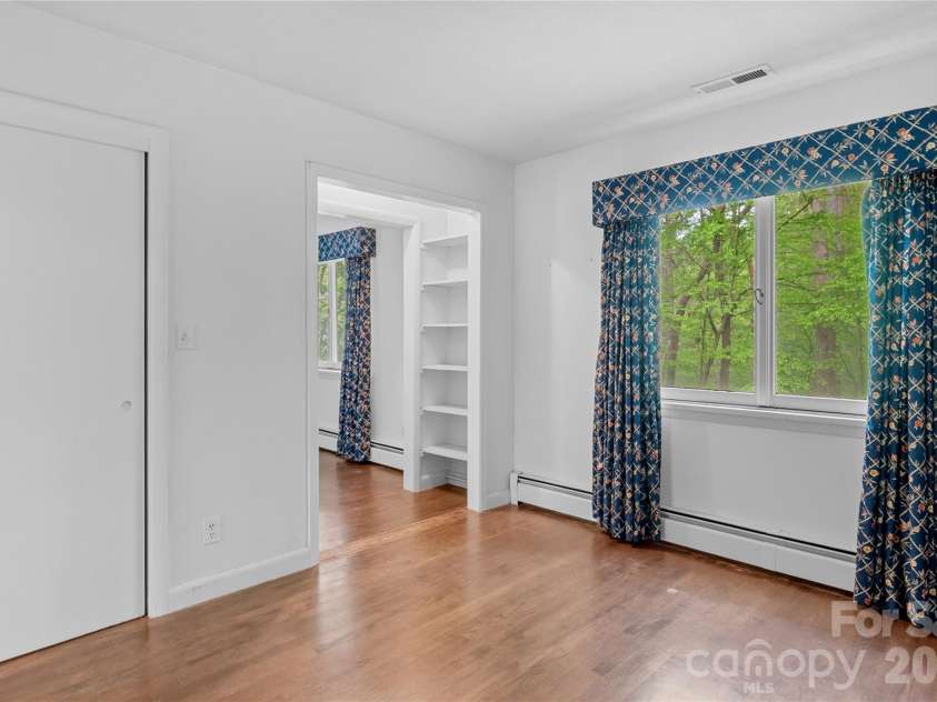 2051 Royall Drive, Winston Salem, NC 27106.  MLS# CAR4381495, YatesRealty ID 22287. 