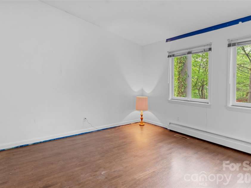 2051 Royall Drive, Winston Salem, NC 27106.  MLS# CAR4381495, YatesRealty ID 22287. 