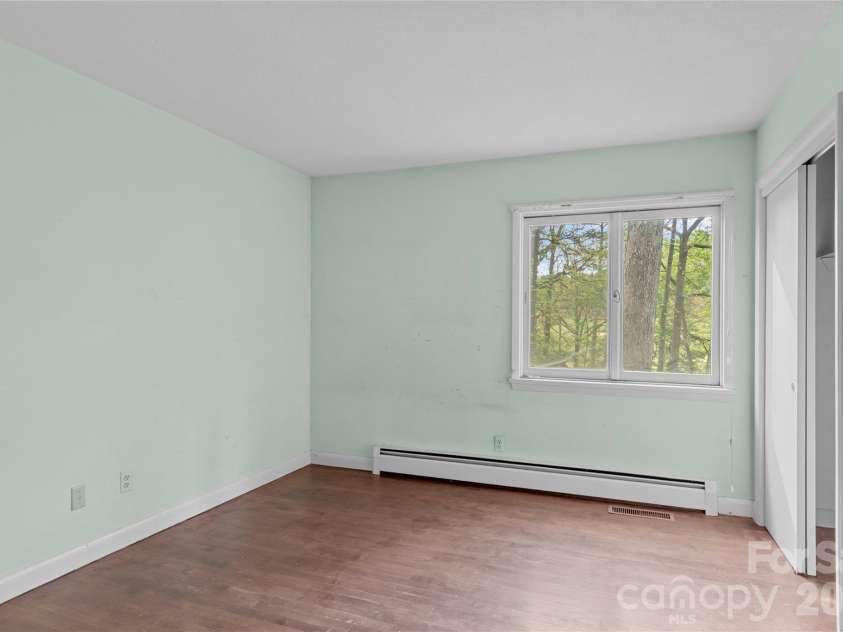 2051 Royall Drive, Winston Salem, NC 27106.  MLS# CAR4381495, YatesRealty ID 22287. 