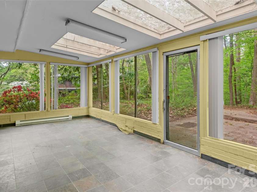 2051 Royall Drive, Winston Salem, NC 27106.  MLS# CAR4381495, YatesRealty ID 22287. 