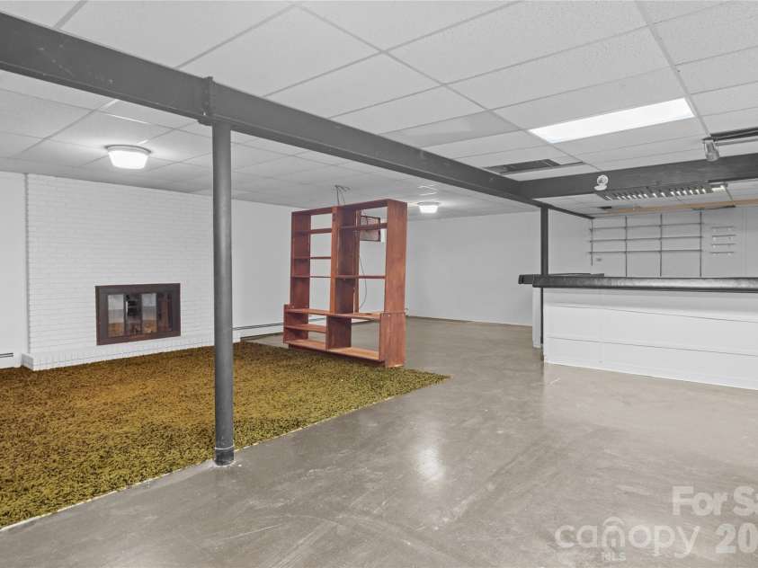 2051 Royall Drive, Winston Salem, NC 27106.  MLS# CAR4381495, YatesRealty ID 22287. 
