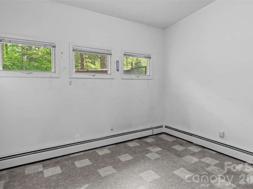 2051 Royall Drive, Winston Salem, NC 27106.  MLS# CAR4381495, YatesRealty ID 22287. 