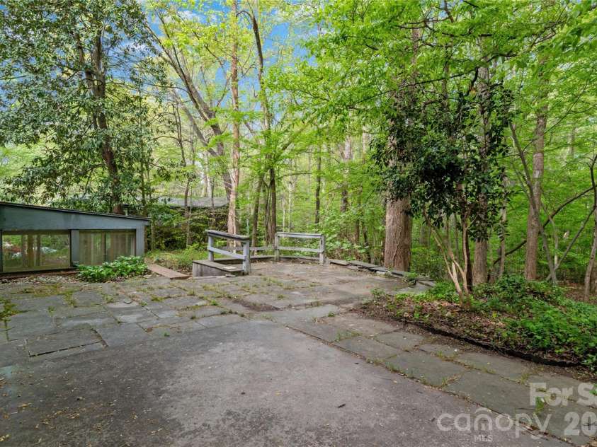 2051 Royall Drive, Winston Salem, NC 27106.  MLS# CAR4381495, YatesRealty ID 22287. 