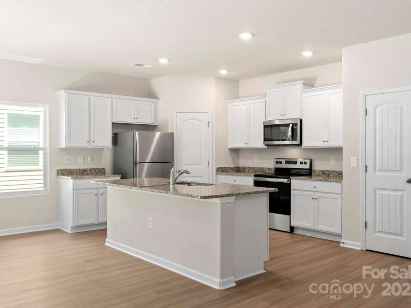 3340 Burberry Drive, Gastonia, NC 28052.  MLS# CAR4248459, YatesRealty ID 22287. 