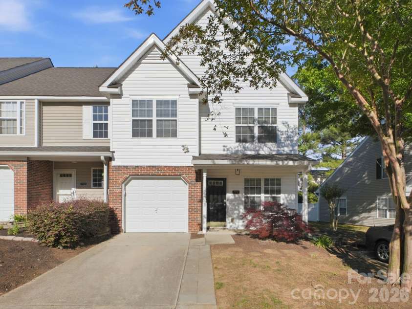 790 Rock Lake Glen, Fort Mill, SC 29715.  MLS# CAR4381481, YatesRealty ID 22288. 