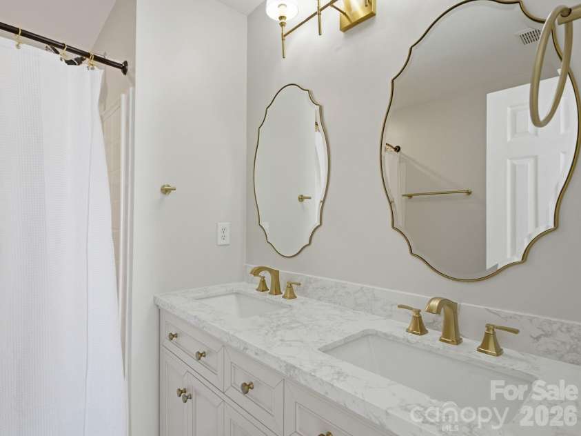 790 Rock Lake Glen, Fort Mill, SC 29715.  MLS# CAR4381481, YatesRealty ID 22288. 