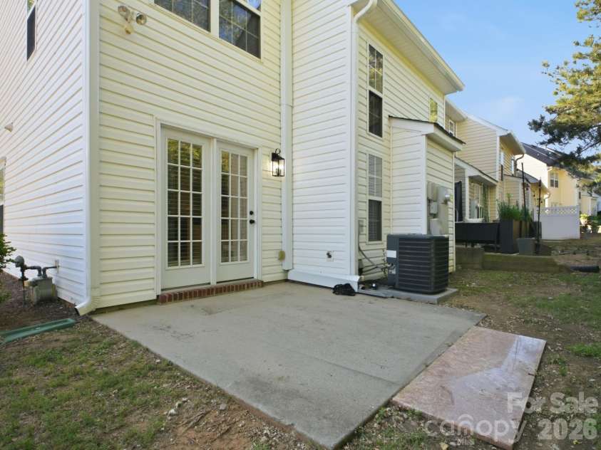 790 Rock Lake Glen, Fort Mill, SC 29715.  MLS# CAR4381481, YatesRealty ID 22288. 