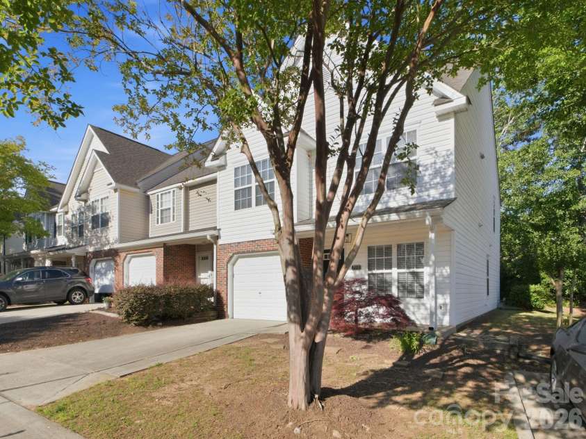 790 Rock Lake Glen, Fort Mill, SC 29715.  MLS# CAR4381481, YatesRealty ID 22288. 