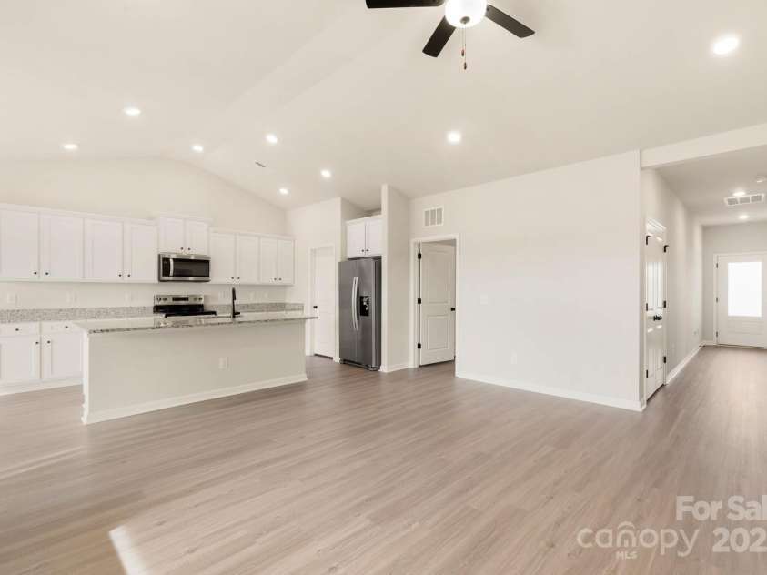 3452 Saddlebred Drive, Gastonia, NC 28052.  MLS# CAR4263313, YatesRealty ID 22289. 