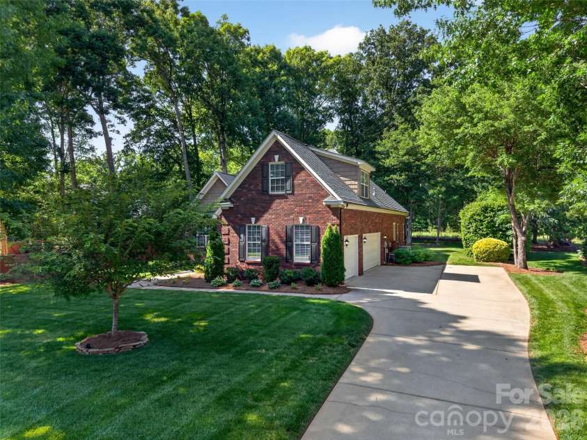 3507 Savannah Way, Monroe, NC 28110.  MLS# CAR4381080, YatesRealty ID 22289. Long Driveway able to accommodate multiple vehicles