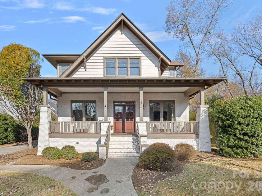 206 Meadowbrook Road, Charlotte, NC 28211.  MLS# CAR4372338, YatesRealty ID 2229. 