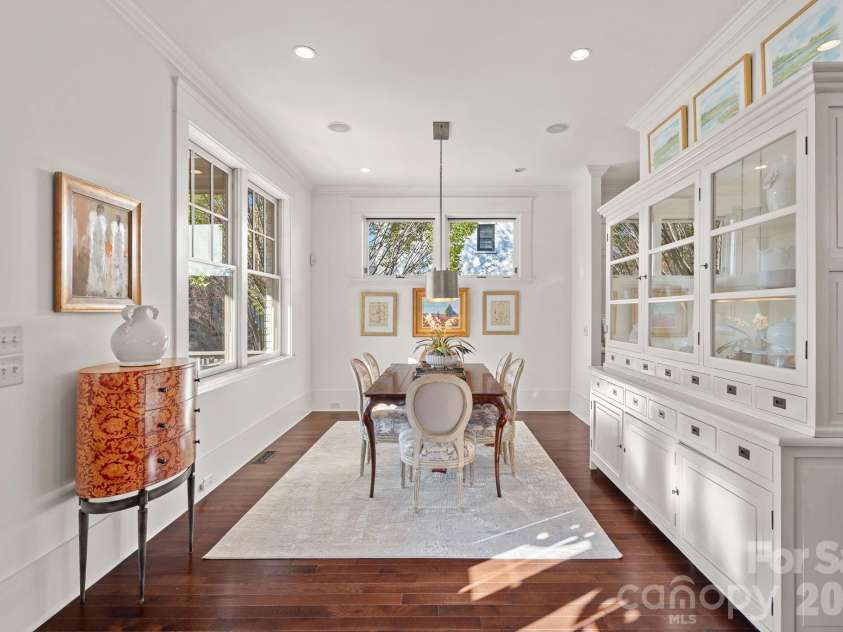 206 Meadowbrook Road, Charlotte, NC 28211.  MLS# CAR4372338, YatesRealty ID 2229. 