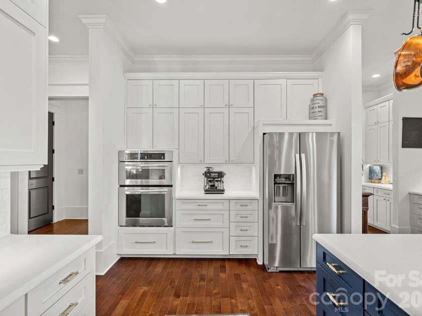 206 Meadowbrook Road, Charlotte, NC 28211.  MLS# CAR4372338, YatesRealty ID 2229. 