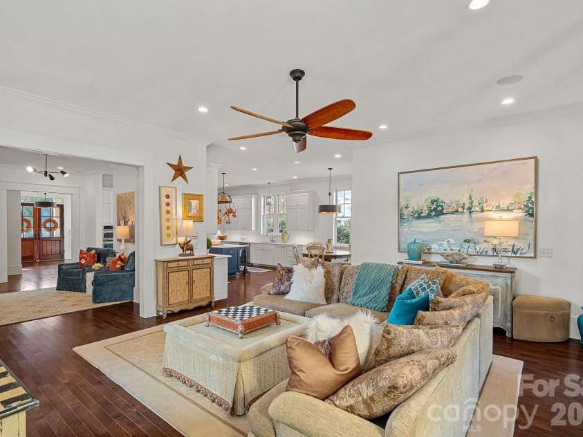 206 Meadowbrook Road, Charlotte, NC 28211.  MLS# CAR4372338, YatesRealty ID 2229. 