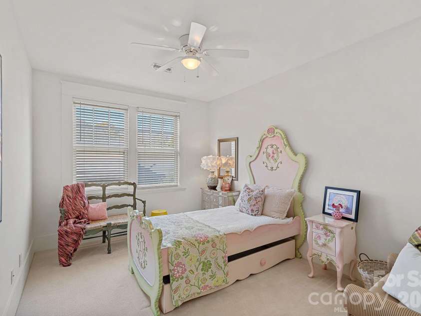 206 Meadowbrook Road, Charlotte, NC 28211.  MLS# CAR4372338, YatesRealty ID 2229. 