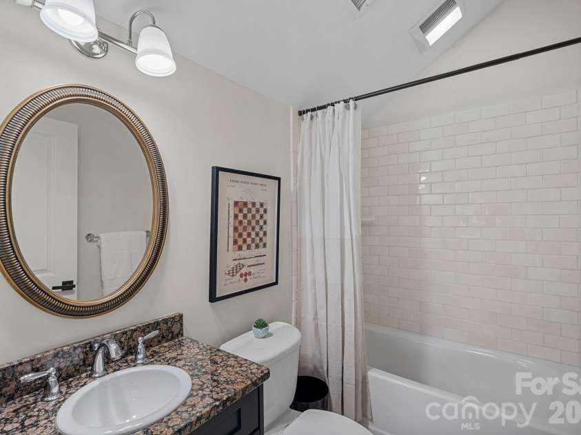 206 Meadowbrook Road, Charlotte, NC 28211.  MLS# CAR4372338, YatesRealty ID 2229. 