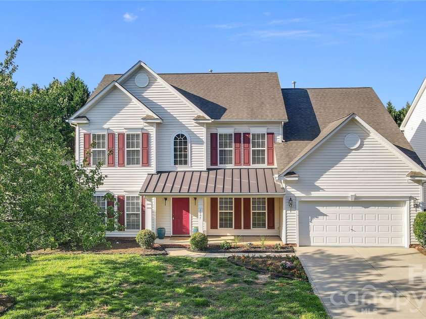 1007 Butterburr Drive, Matthews, NC 28104.  MLS# CAR4380724, YatesRealty ID 22290. 