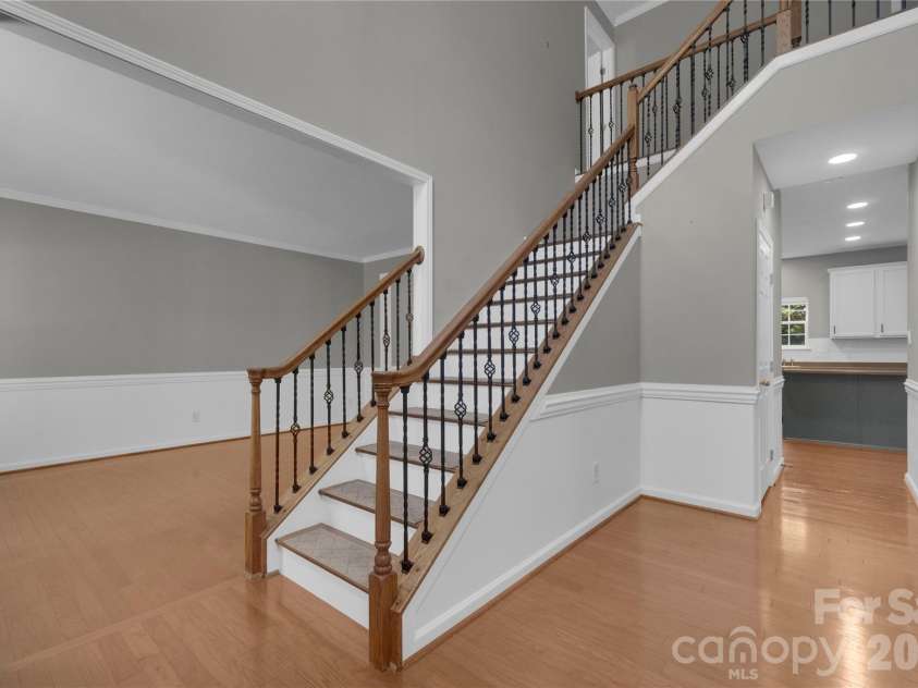 1007 Butterburr Drive, Matthews, NC 28104.  MLS# CAR4380724, YatesRealty ID 22290. 