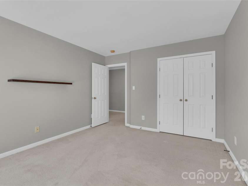1007 Butterburr Drive, Matthews, NC 28104.  MLS# CAR4380724, YatesRealty ID 22290. 