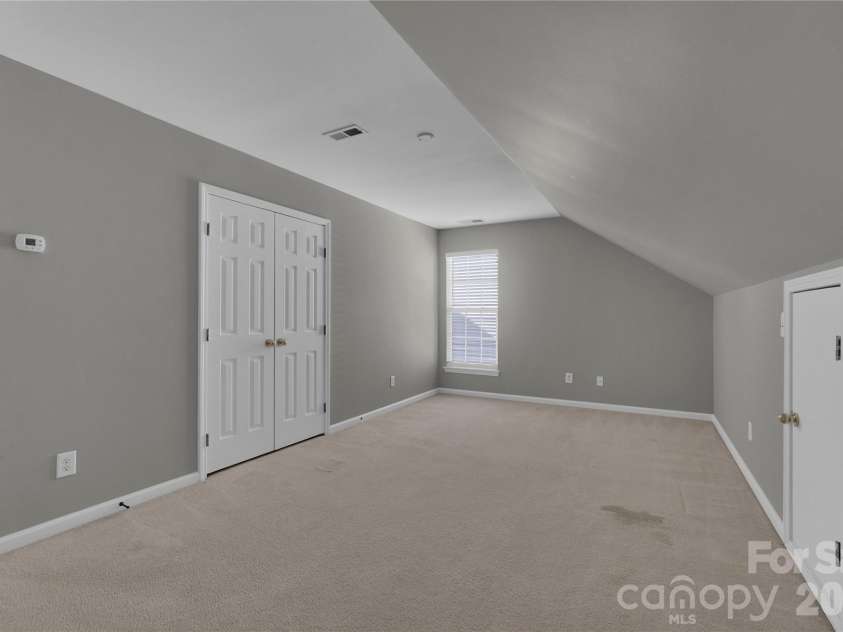1007 Butterburr Drive, Matthews, NC 28104.  MLS# CAR4380724, YatesRealty ID 22290. 