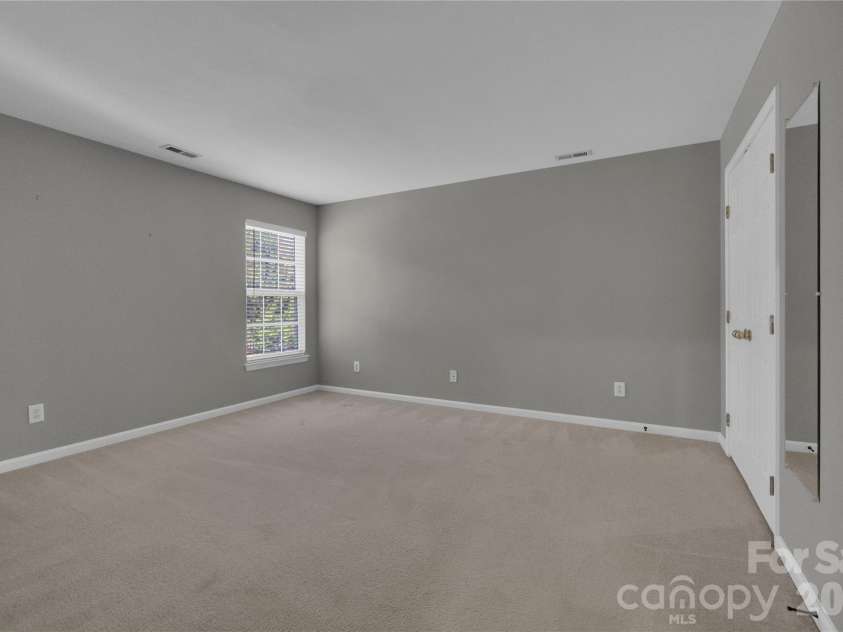 1007 Butterburr Drive, Matthews, NC 28104.  MLS# CAR4380724, YatesRealty ID 22290. 