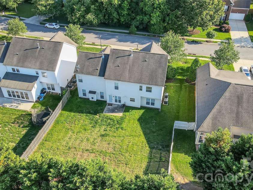 1007 Butterburr Drive, Matthews, NC 28104.  MLS# CAR4380724, YatesRealty ID 22290. 
