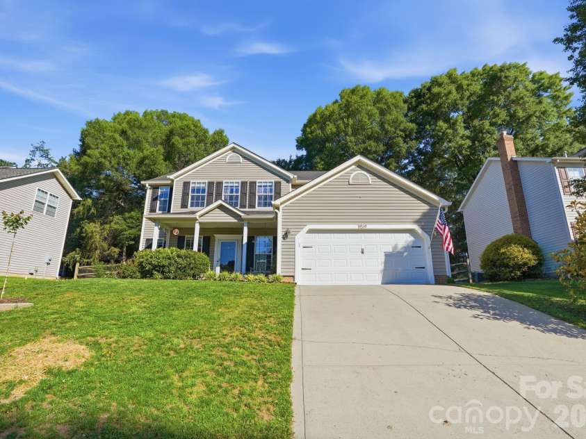 11519 Withers Mill Drive, Charlotte, NC 28278.  MLS# CAR4382106, YatesRealty ID 22291. 