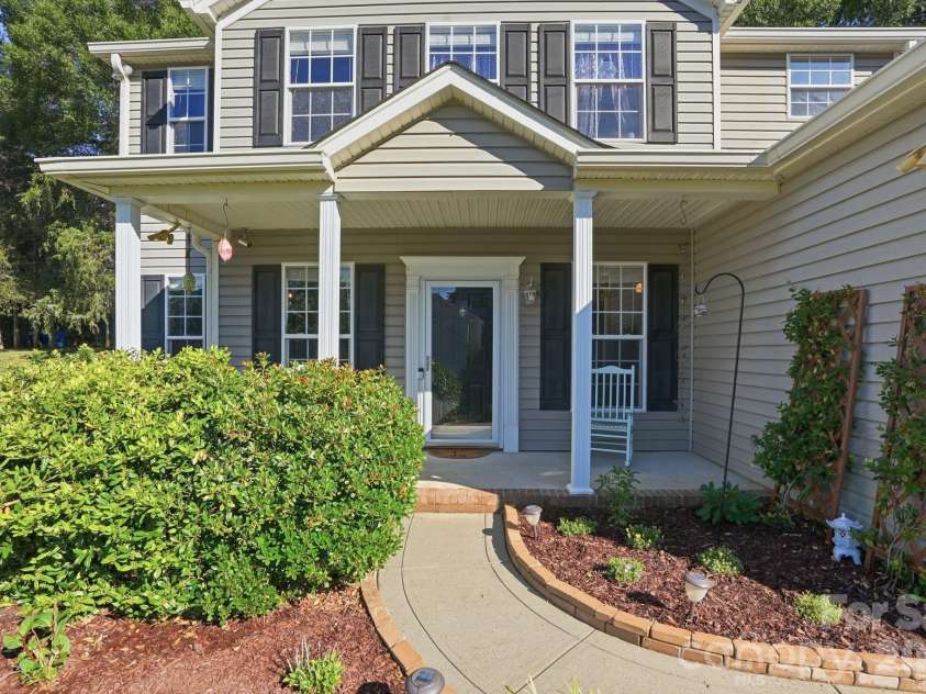 11519 Withers Mill Drive, Charlotte, NC 28278.  MLS# CAR4382106, YatesRealty ID 22291. 