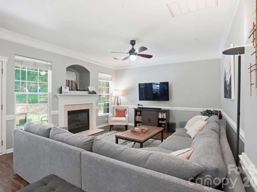11519 Withers Mill Drive, Charlotte, NC 28278.  MLS# CAR4382106, YatesRealty ID 22291. 