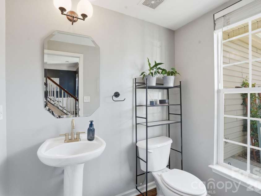 11519 Withers Mill Drive, Charlotte, NC 28278.  MLS# CAR4382106, YatesRealty ID 22291. 