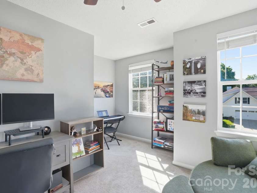 11519 Withers Mill Drive, Charlotte, NC 28278.  MLS# CAR4382106, YatesRealty ID 22291. 