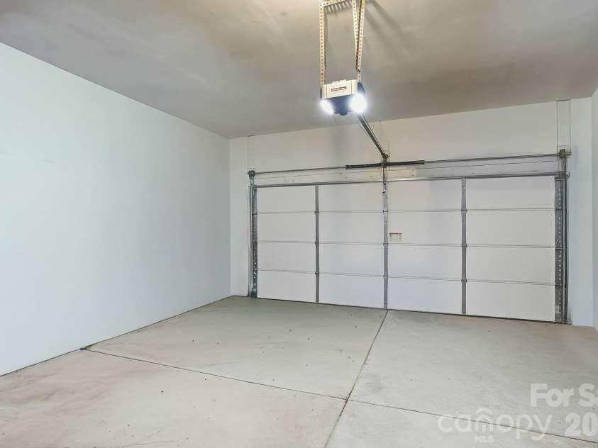 11519 Withers Mill Drive, Charlotte, NC 28278.  MLS# CAR4382106, YatesRealty ID 22291. 