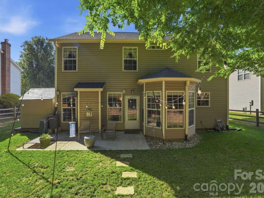 11519 Withers Mill Drive, Charlotte, NC 28278.  MLS# CAR4382106, YatesRealty ID 22291. 