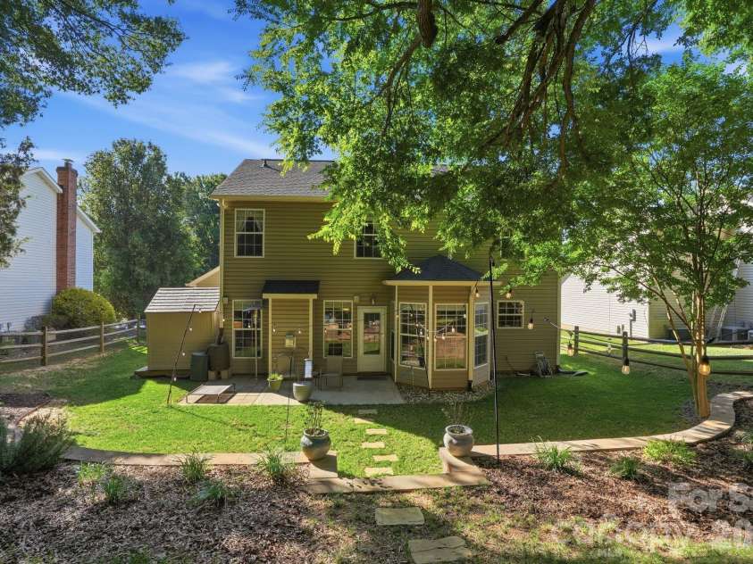 11519 Withers Mill Drive, Charlotte, NC 28278.  MLS# CAR4382106, YatesRealty ID 22291. 