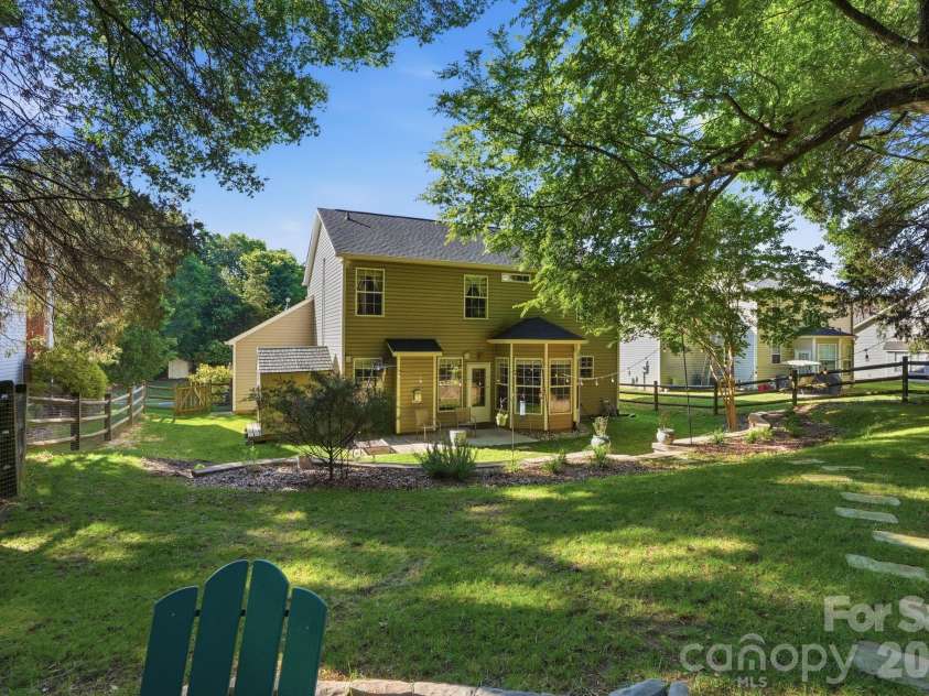 11519 Withers Mill Drive, Charlotte, NC 28278.  MLS# CAR4382106, YatesRealty ID 22291. 