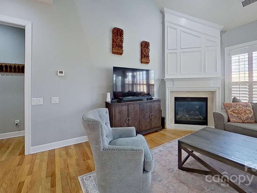 15215 Arleta Circle, Charlotte, NC 28277.  MLS# CAR4255540, YatesRealty ID 22292. 