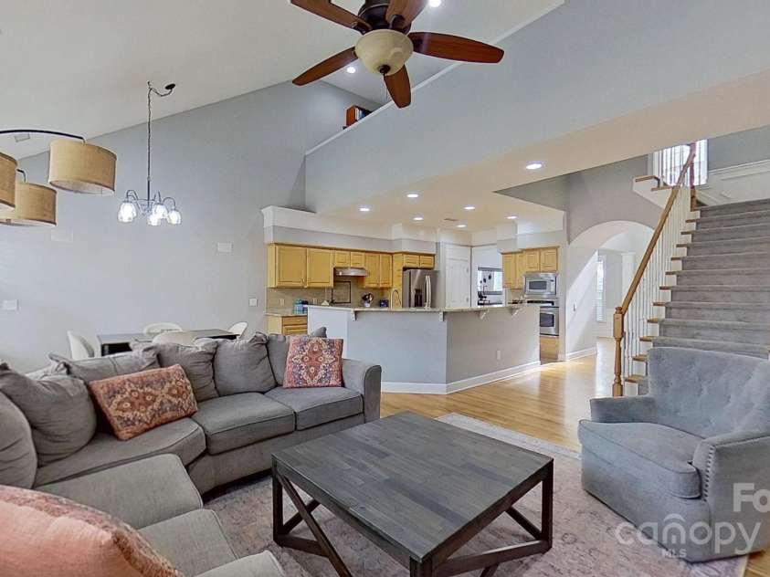 15215 Arleta Circle, Charlotte, NC 28277.  MLS# CAR4255540, YatesRealty ID 22292. 