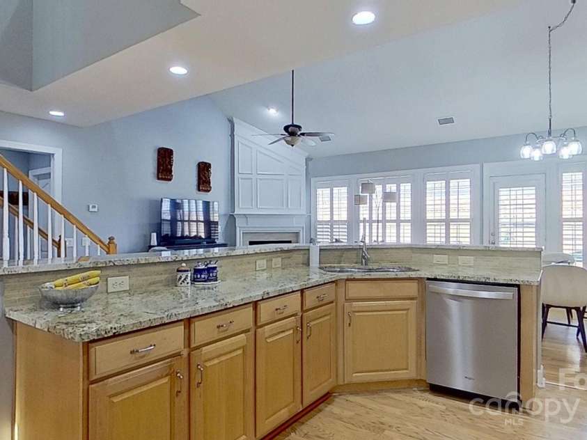 15215 Arleta Circle, Charlotte, NC 28277.  MLS# CAR4255540, YatesRealty ID 22292. 