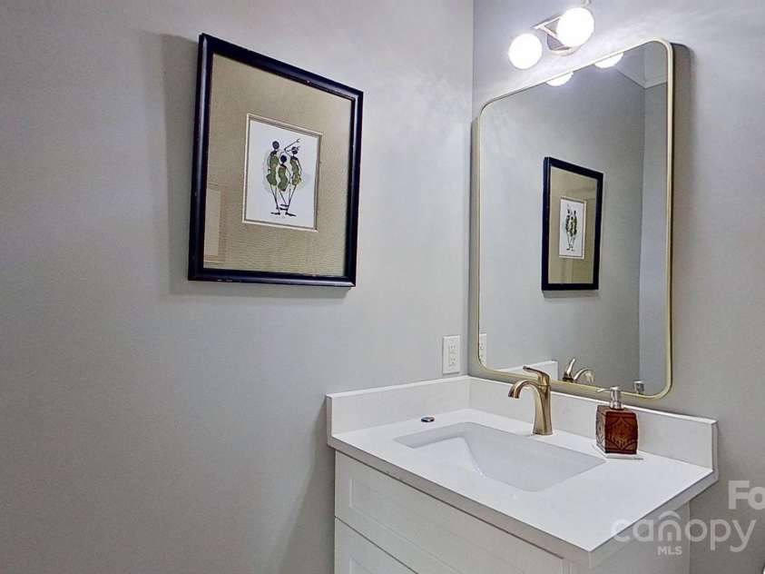 15215 Arleta Circle, Charlotte, NC 28277.  MLS# CAR4255540, YatesRealty ID 22292. 