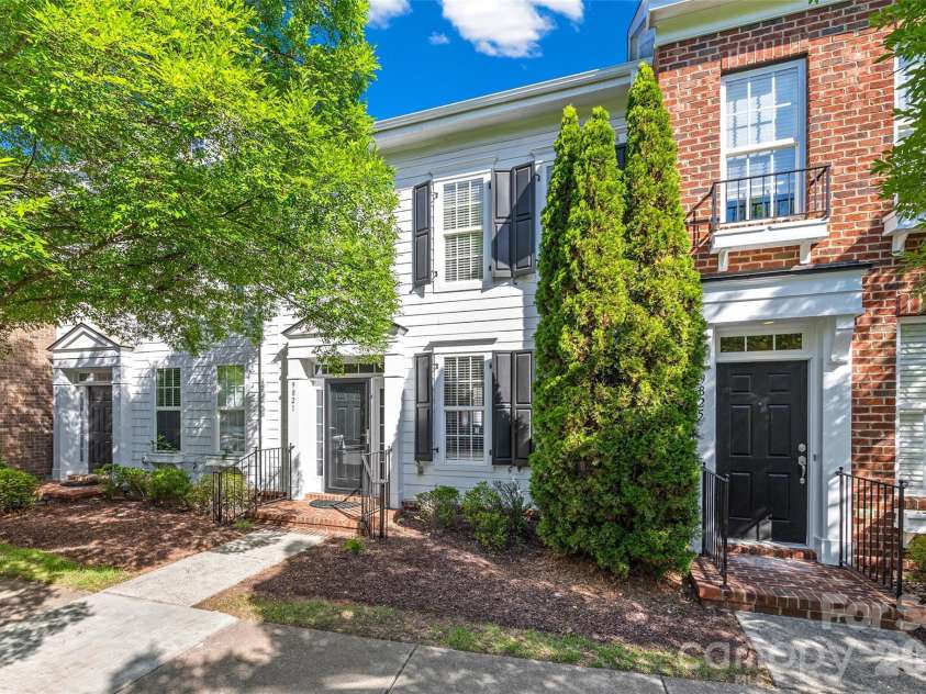 9821 Longstone Lane, Charlotte, NC 28277.  MLS# CAR4382066, YatesRealty ID 22292. 