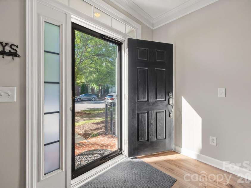 9821 Longstone Lane, Charlotte, NC 28277.  MLS# CAR4382066, YatesRealty ID 22292. 