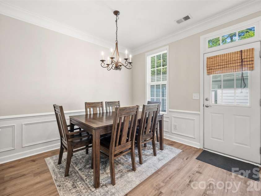 9821 Longstone Lane, Charlotte, NC 28277.  MLS# CAR4382066, YatesRealty ID 22292. 