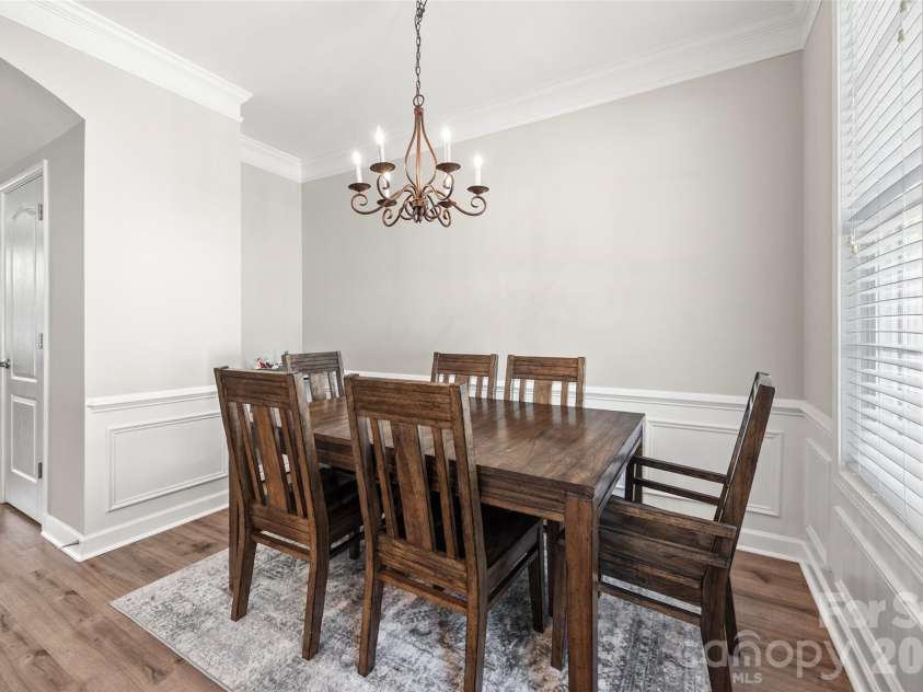 9821 Longstone Lane, Charlotte, NC 28277.  MLS# CAR4382066, YatesRealty ID 22292. 