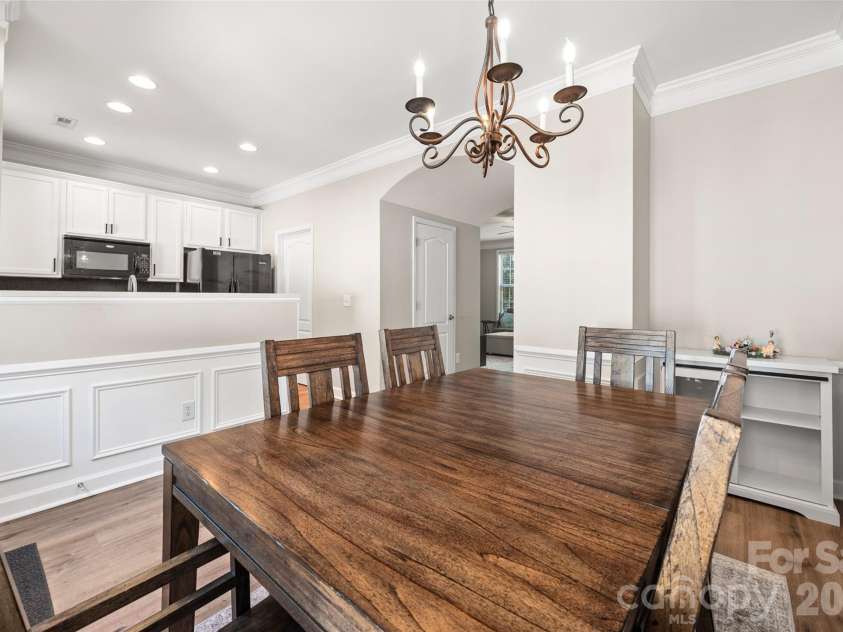 9821 Longstone Lane, Charlotte, NC 28277.  MLS# CAR4382066, YatesRealty ID 22292. 