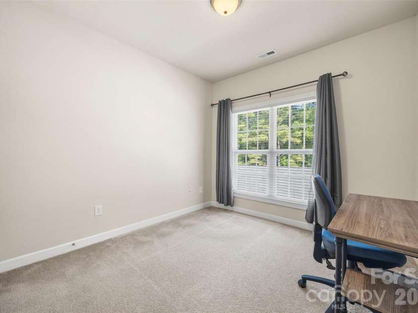 9821 Longstone Lane, Charlotte, NC 28277.  MLS# CAR4382066, YatesRealty ID 22292. 