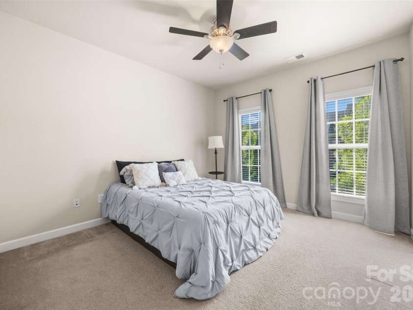 9821 Longstone Lane, Charlotte, NC 28277.  MLS# CAR4382066, YatesRealty ID 22292. 